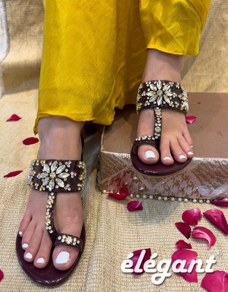 MAROON DIAMONTE KOLHAPURI HEELS